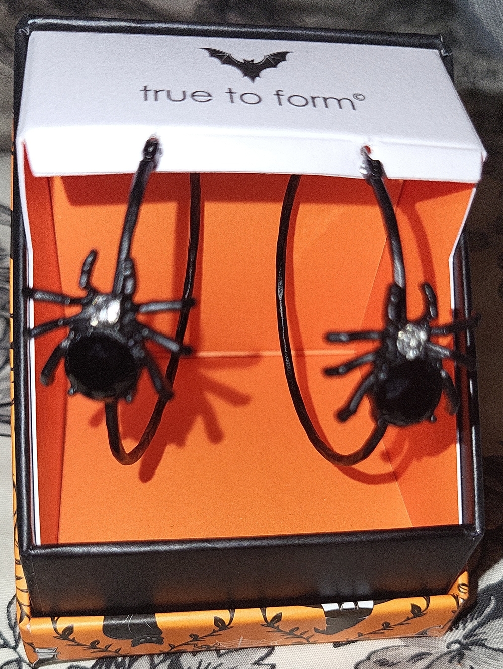 True to Form Black Spider Hoop Earrings Te M